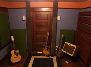 Tracking Room 2